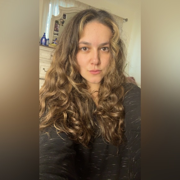 Meet your Posher, Iliriana - Picture 1 of 1